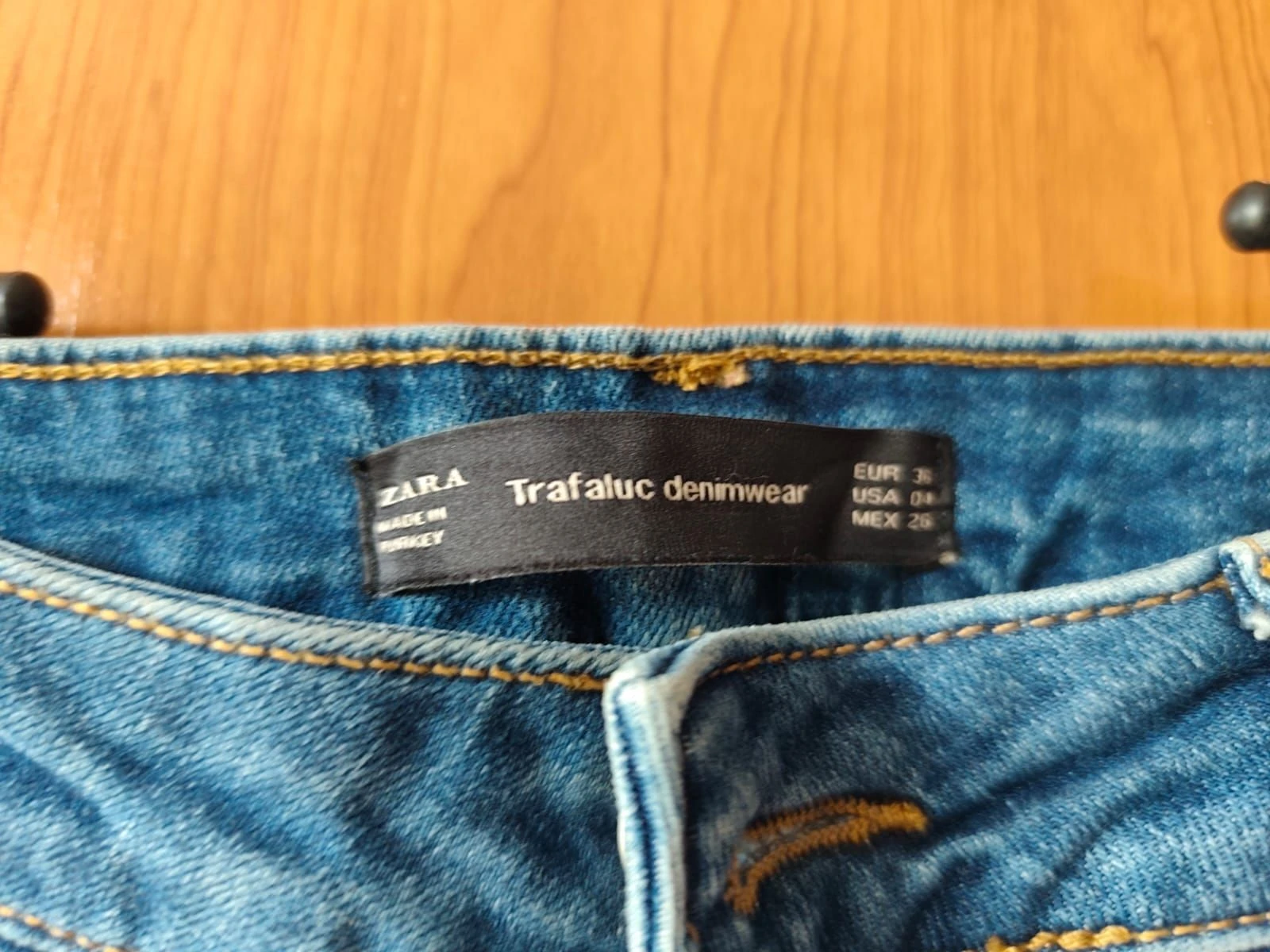 Zara Trafaluc vaqueros pitillo flores bordadas T36 – photo 3